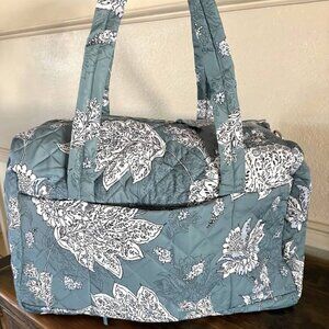 Vera Bradley Medium Travel Duffel Bag in performance twill Tiger Lily Blue-NWT
